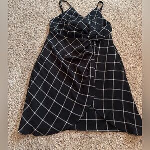 Lira Black and White Faux Wrap Dress size Large NWT